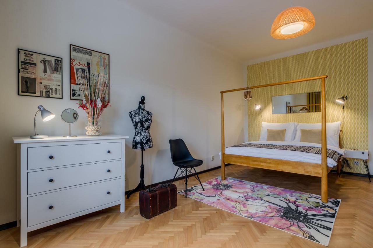 With Sunny Garden By Michal&friends Apartment Prag